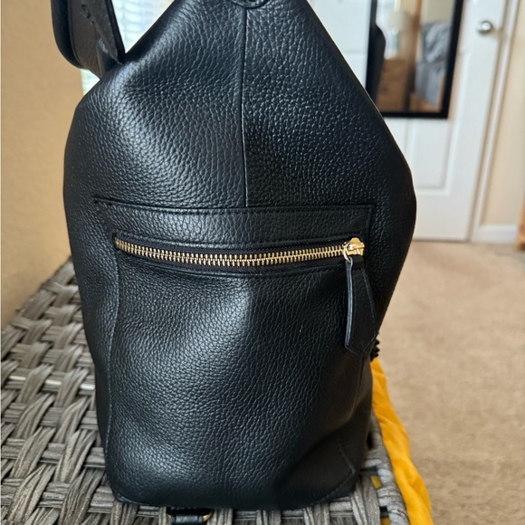 Valentino by Mario Valentino Large Leather Shoulder Bag - Picture 4 of 8